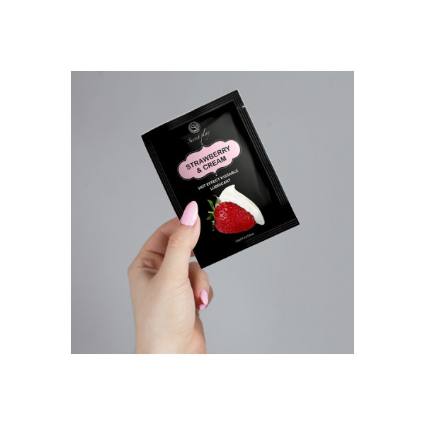 Dosette 2 en 1 Lubrifiant et huile de massage fraise à la crème chauffant 10 ml 